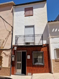 House 5 Bedrooms in Valdepeñas de Jaén