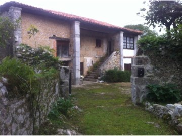 House 5 Bedrooms in Collera