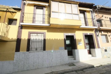 House 3 Bedrooms in La Parra