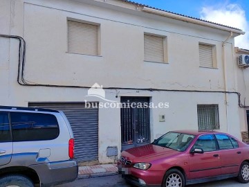 House 4 Bedrooms in Mancha Real