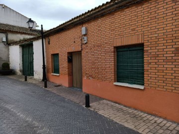 House 3 Bedrooms in Valverde del Majano