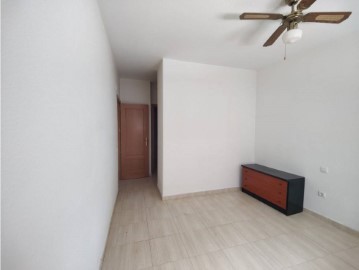 Apartment 3 Bedrooms in Valmojado