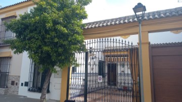 House 4 Bedrooms in Palomares del Río