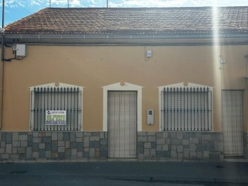 House 3 Bedrooms in Daya Nueva