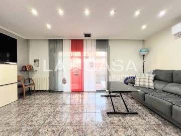 Apartment 3 Bedrooms in La Salut - Lloreda - Sistrells