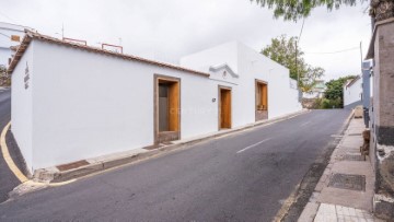 House 4 Bedrooms in Vera de Erquez