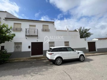 House 4 Bedrooms in Olivares