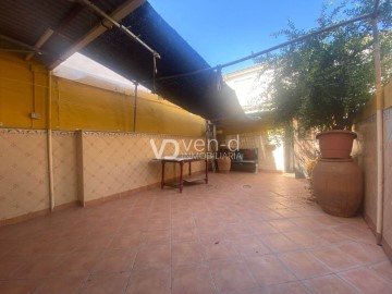 House 6 Bedrooms in Enguera