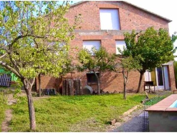 House 3 Bedrooms in Les Codines