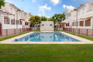 House 4 Bedrooms in Zona Polideportivo