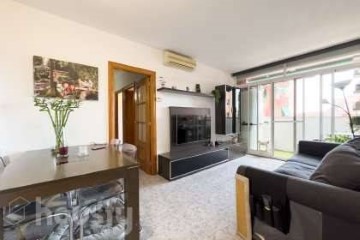 Apartamento 4 Quartos em Llefià - Sant Roc - Artigues