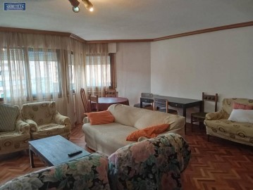 Apartment 4 Bedrooms in Casco Histórico