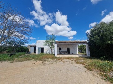 Country homes  in Llubí