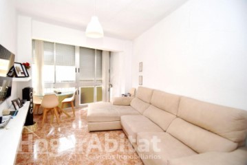 Apartment 3 Bedrooms in Castellar-Oliveral