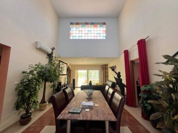 House 5 Bedrooms in Pinares del Mecli