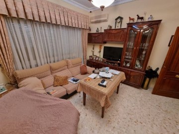 House 6 Bedrooms in Moguer
