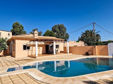 House 4 Bedrooms in Turre