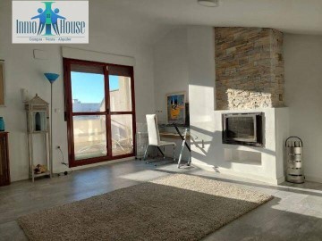 House 4 Bedrooms in Medicina