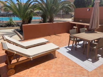 House 2 Bedrooms in Santa Oliva