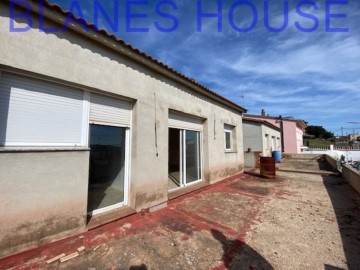 House 3 Bedrooms in Residencial Park