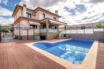 Casa o chalet 5 Habitaciones en Gójar