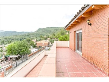 House 4 Bedrooms in Can Serra