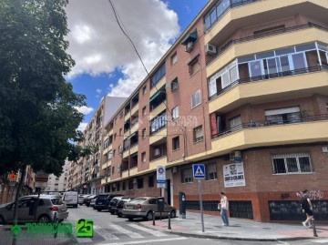Piso 4 Habitaciones en El Torreón - Los Ángeles - El Pilar