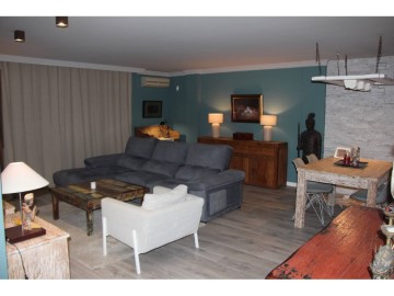 Apartment 4 Bedrooms in Instituts - Ponent