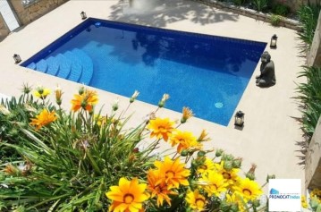 House 4 Bedrooms in Vall del Sol