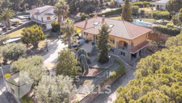 Casa o chalet 6 Habitaciones en La Serra