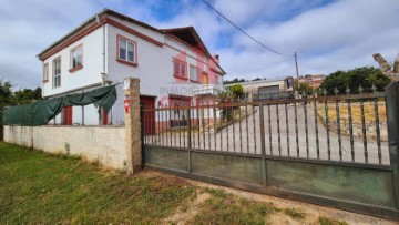 House 3 Bedrooms in San Cibrao das Viñas (Santo Ildefonso)