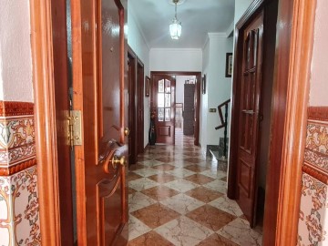 House 4 Bedrooms in Benamejí