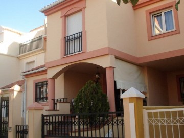 Maison 7 Chambres à Valdeastillas - Fuentezuelas