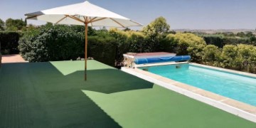 House 6 Bedrooms in Algarga