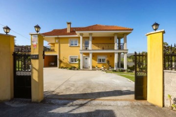 House 7 Bedrooms in Barizo (San Pedro)