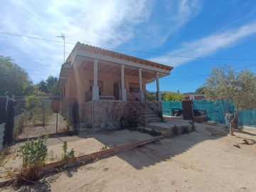 House 3 Bedrooms in Hormigos