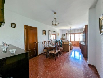 Apartment 4 Bedrooms in Loja