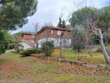 Casa o chalet 6 Habitaciones en Fontenebro - Altavista