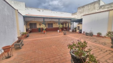 Piso 6 Habitaciones en Centro - Doña Mercedes