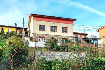 House 6 Bedrooms in Suares