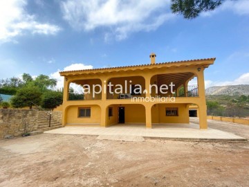 House 5 Bedrooms in El Pilar - Santa Ana