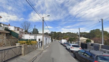 House 4 Bedrooms in Can Rovira