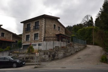 Casa o chalet 4 Habitaciones en Requián (Santiago)