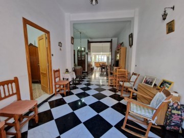 House 3 Bedrooms in Centro