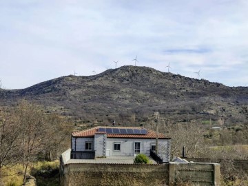 Quintas e casas rústicas 6 Quartos em Sanchotello