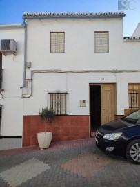 House 4 Bedrooms in Almargen