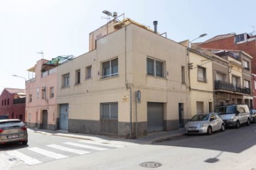 House 4 Bedrooms in La Creu de Barberà - Avinguda - Eixample
