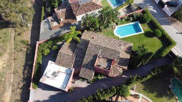 House 4 Bedrooms in Atalaya