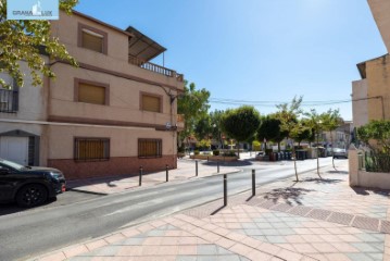 Casa o chalet 6 Habitaciones en Avda. de los Ogijares