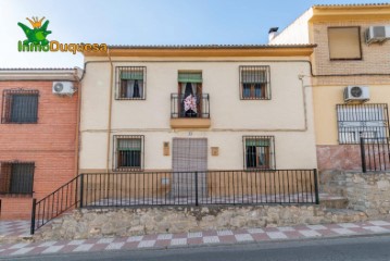House 5 Bedrooms in Alomartes